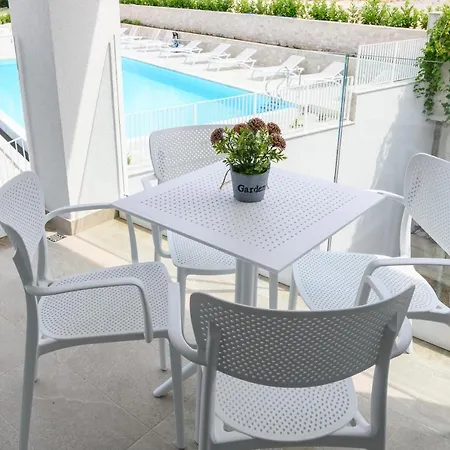 Malo Apartmanhotel 3*