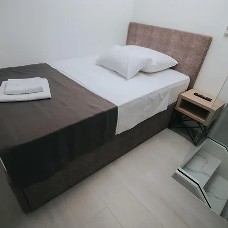 Apartmanhotel Malo Arbanija