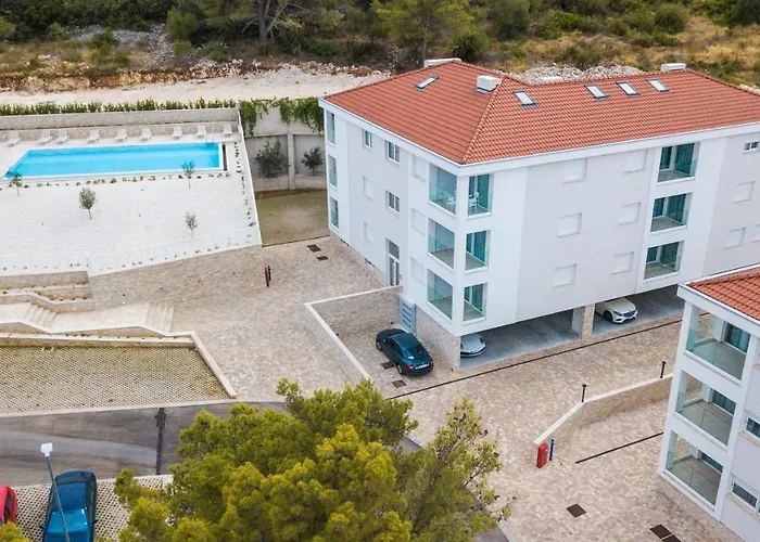 Lägenhetshotell Malo 3*